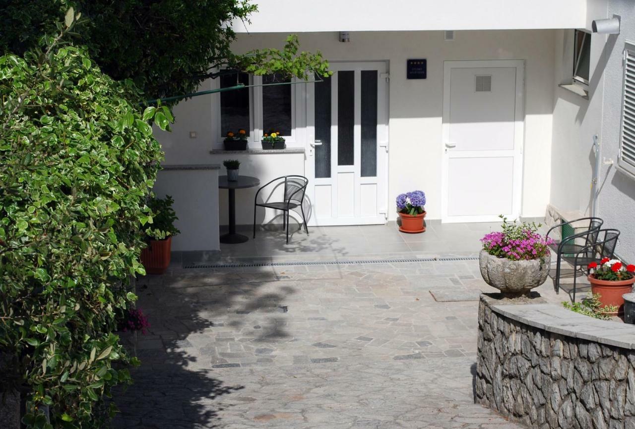 Studio Lea Krk Town Exterior photo